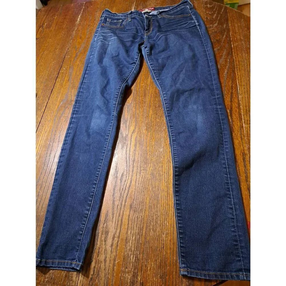 Size 6 28 Lucky Brand Charlie Skinny Denim Blue Jeans with Pockets Belt Loops
